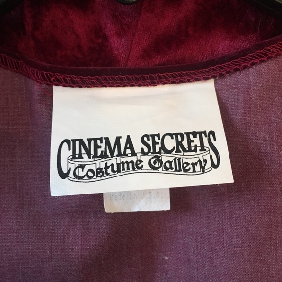 Beautiful Masquerade Costume! - Picture 7 of 8